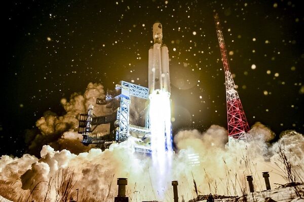 Испытательный пуск тяжелой ракеты-носителя Ангара-А5 с космодрома Плесецк - Sputnik Казахстан