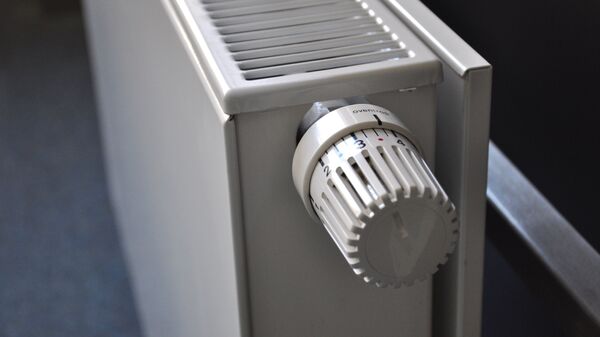 Радиатор отопления с термостатом  - Sputnik Қазақстан