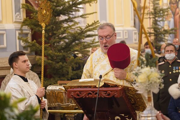 Рождество в Свято-Вознесенском кафедральном соборе 2021 - Sputnik Казахстан