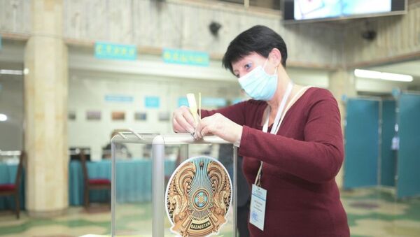 Избирательные участки в Казахстане открылись - Sputnik Казахстан
