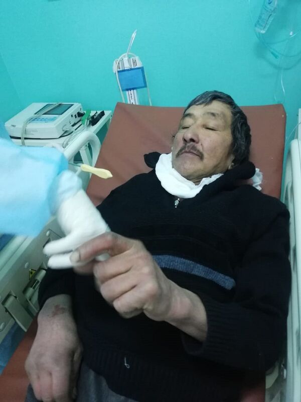 Еле шел и не мог говорить: полицейские Экибастуза спасли человека с инсультом Еле шел и не мог говорить: полицейские Экибастуза спасли человека с инсультом - Sputnik Казахстан