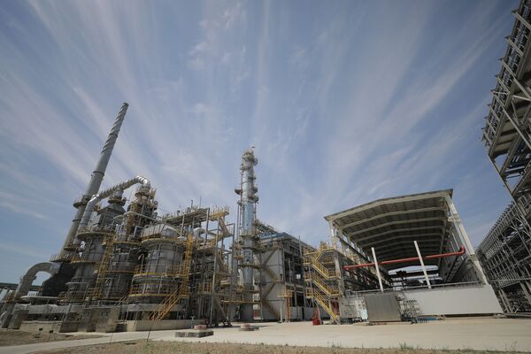 Установка гидроочистки дизельного топлива Prime D 3205 комплекса глубокой переработки нефти Атырауского НПЗ - Sputnik Казахстан