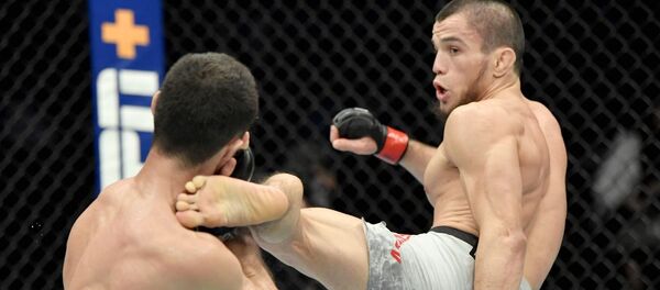 Бой Умара Нурмагомедова и Сергея Морозова Бой Умара Нурмагомедова и Сергея Морозова - Sputnik Казахстан