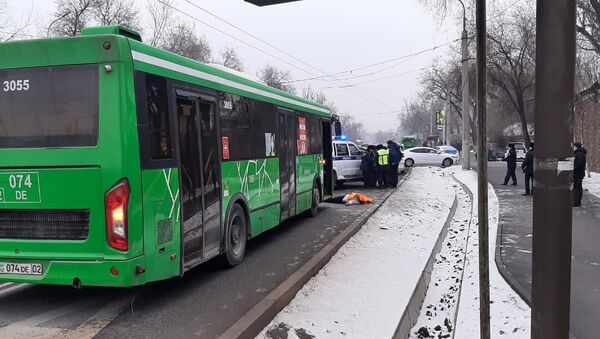 В Алматы автобус насмерть сбил женщину - Sputnik Казахстан