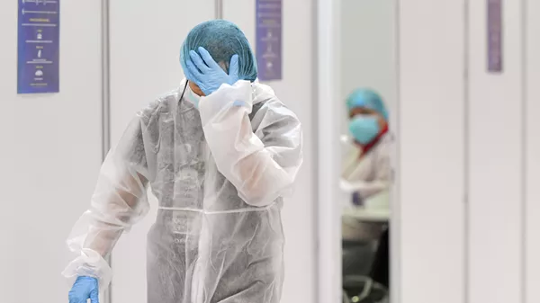 Мошенники притворяются медработниками и обманывают казахстанцев - Минздрав