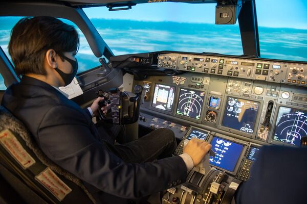 Нужно быть храбрым трусом – как готовят пилотов гражданской авиации в Алматы - Sputnik Казахстан