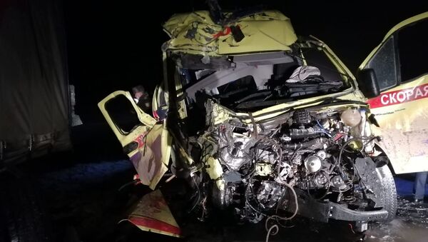 Скорая помощь столкнулась с грузовиком в ВКО - Sputnik Казахстан