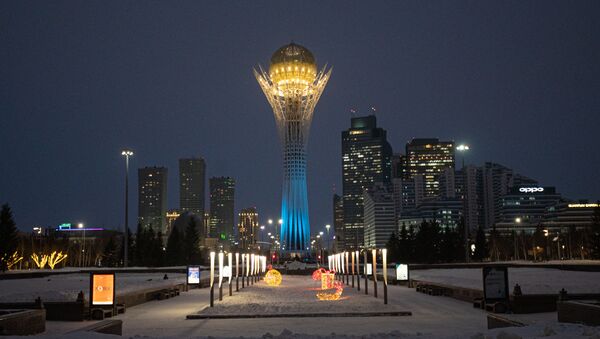 Во всемирный день борьбы с раком Нур-Султан и Алматы оделись в синий - Sputnik Казахстан