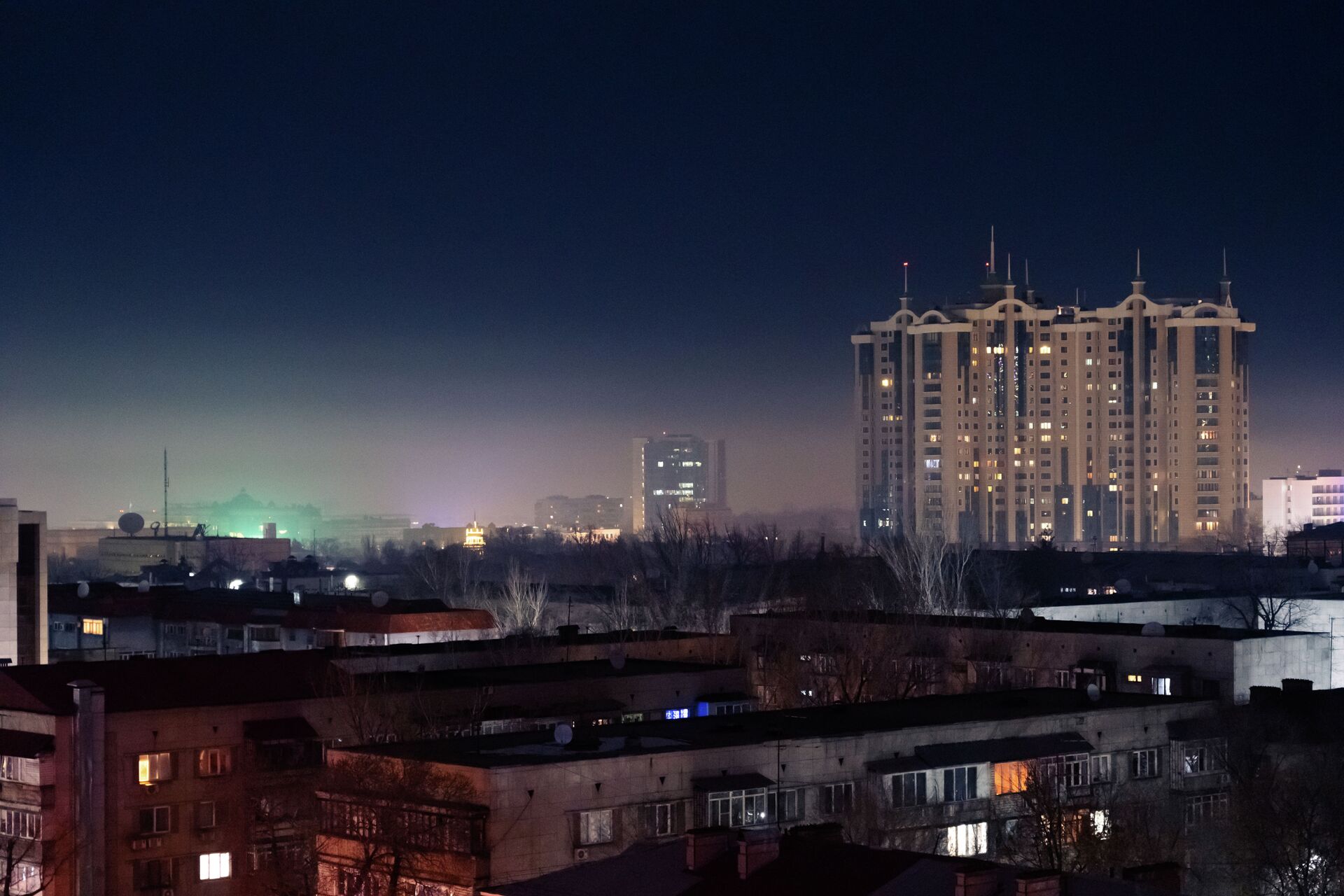 Смог в Алматы видно даже ночью  - Sputnik Казахстан, 1920, 09.02.2021