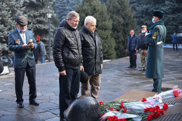 Казахстанские ветераны Афганской войны собрались сегодня в Алматы, чтобы почтить память погибших воинов-интернационалистов - Sputnik Казахстан
