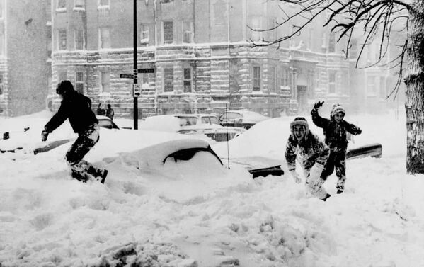 Последствия метели в Чикаго в январе 1967 года  - Sputnik Қазақстан