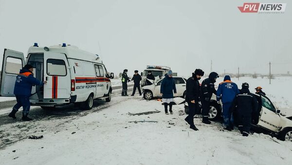 На павлодарской трассе погиб человек  - Sputnik Казахстан