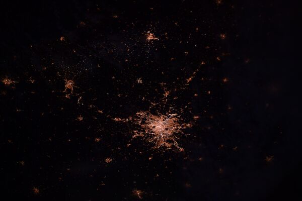 Огни ночного Парижа, Франция - Sputnik Қазақстан