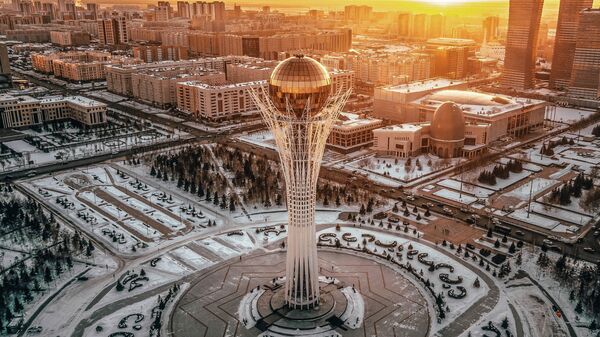 Монумент Астана Байтерек, зима - Sputnik Казахстан