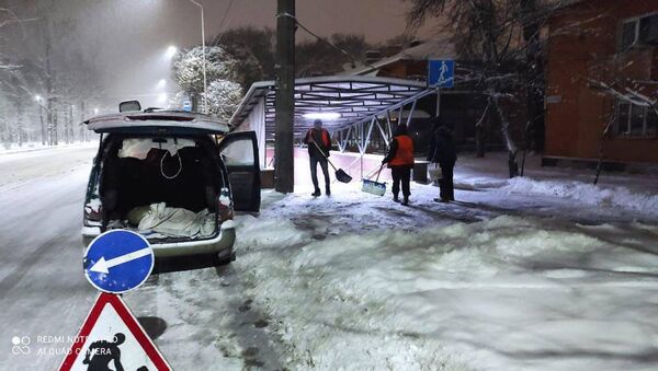 Уборка снега в Алматы - Sputnik Казахстан