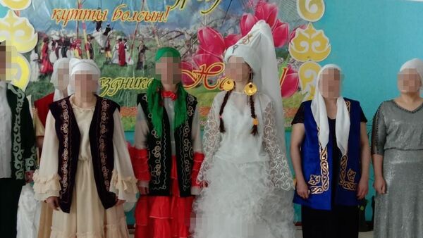 Показ национальной одежды в женской колонии - Sputnik Казахстан