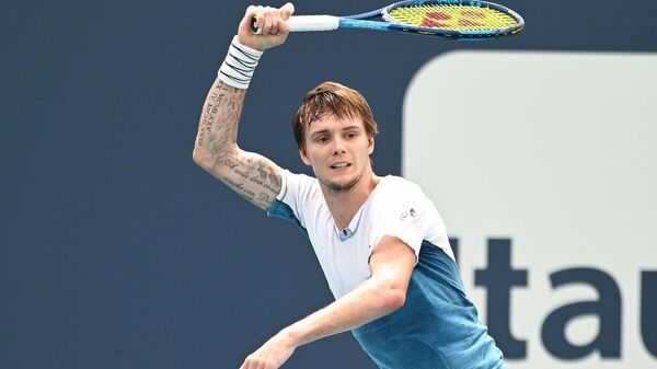 Казахстанский теннисист Александр Бублик впервые вышел в четвертьфинал Мастерса - Sputnik Казахстан