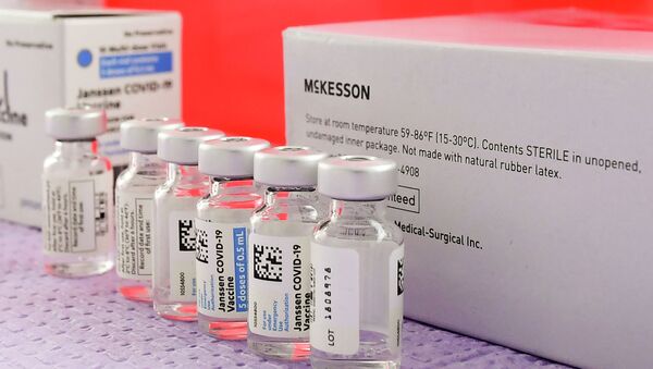 Флаконы с вакциной Johnson & Johnson Janssen Covid-19  - Sputnik Казахстан