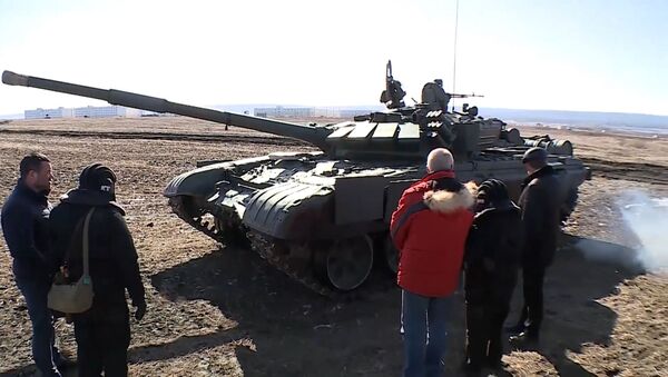 В 99 лет управлять танком: ветеран Великой Отечественной удивила военных - Sputnik Казахстан