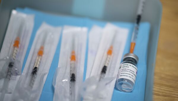 Шприцы с вакциной против коронавируса  - Sputnik Казахстан