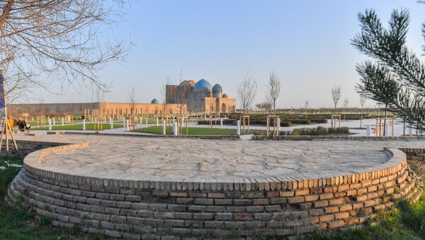 Туркестан, вид на мавзолей Ходжа Ахмета Яссауи - Sputnik Казахстан