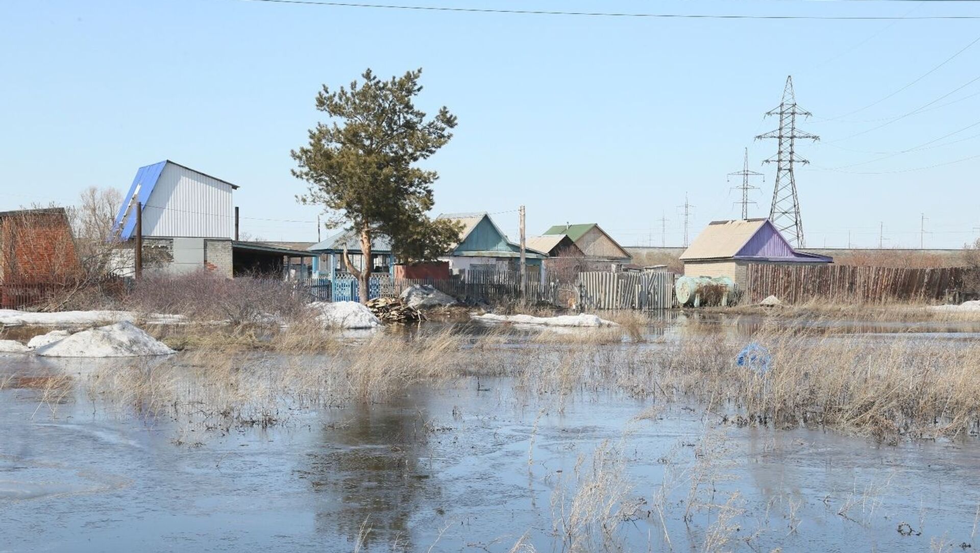 Наводнение в дачном кооперативе Текстильщики-1 близ Костаная - Sputnik Казахстан, 1920, 07.04.2021