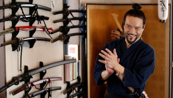Онлайн-уроки японского инструктора по боевым искусствам в Токио - Sputnik Қазақстан