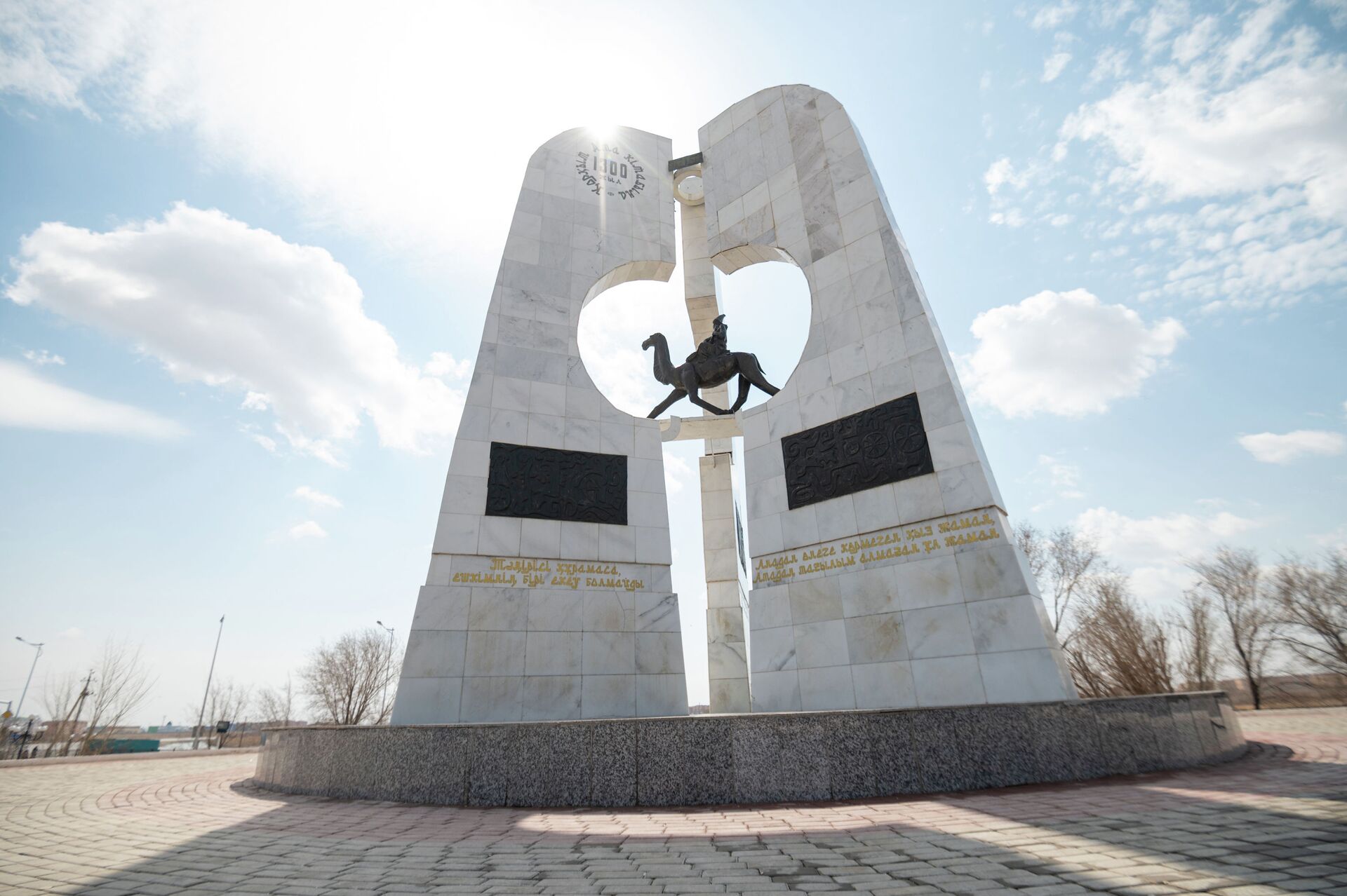 Памятник Коркыт-Ата в Кызылорде - Sputnik Казахстан, 1920, 14.02.2026