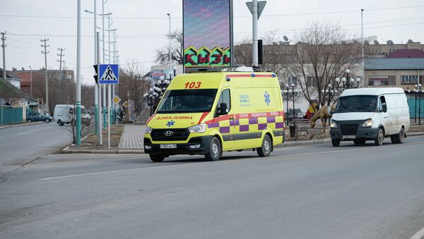 Машина скорой помощи на улице Кызылорды - Sputnik Казахстан