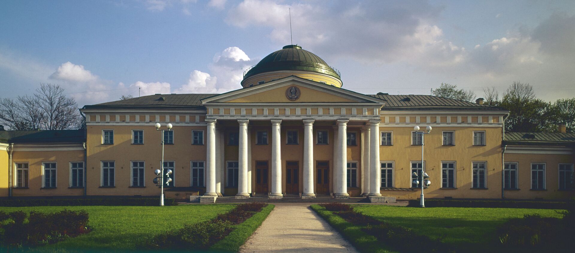 Таврический дворец - Sputnik Казахстан, 1920, 14.04.2021