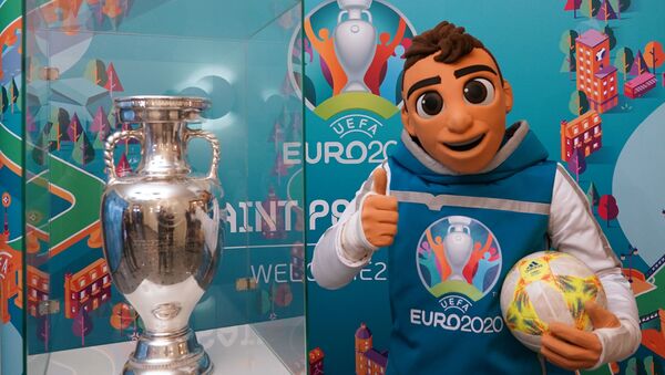 Кубок ЧЕ-2020 выставлен в здании МИД РФ - Sputnik Казахстан