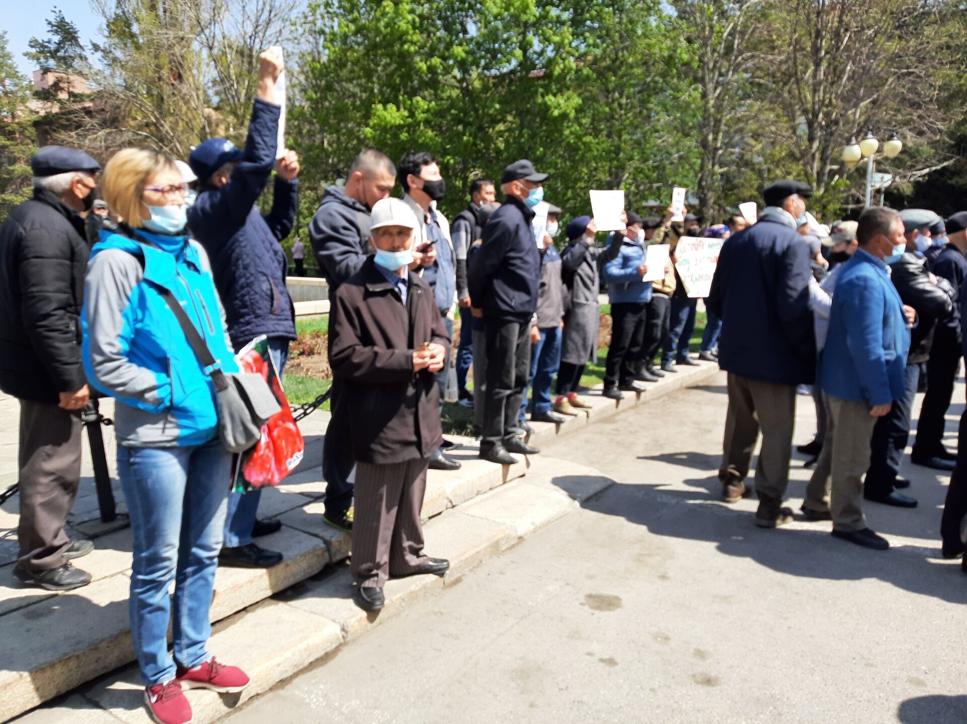 Активисты, недовольные поправками в Земельный кодекс, вышли на митинг в Алматы - Sputnik Казахстан, 1920, 24.04.2021