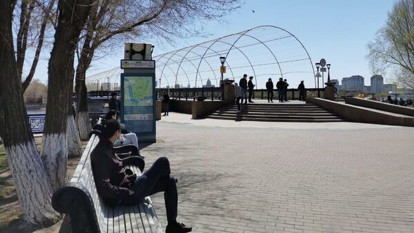 В центральный парк не пускают гулять, по Набережной и Арбату можно - Sputnik Казахстан