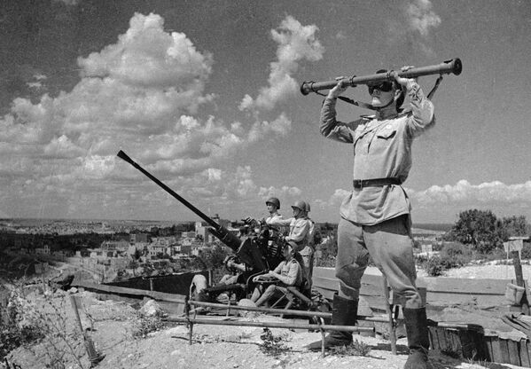 Зенитчики охраняют небо над освобожденным Севастополем, 1944 год - Sputnik Казахстан