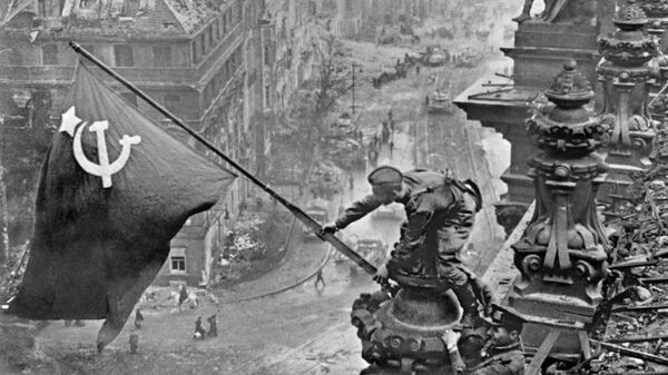 Знамя Победы над Берлином, 1945 год - Sputnik Казахстан