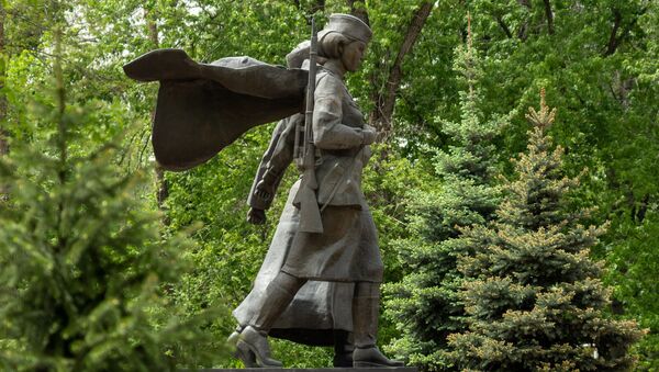 Кого из героев Великой Отечественной помнят алматинцы - видео - Sputnik Казахстан