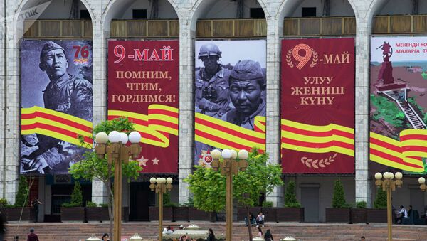 Баннер с фотографией солдата Вермахта с пленным красноармейцем - Sputnik Казахстан