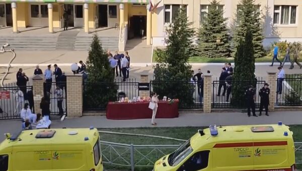 Что происходит в казанской школе после стрельбы - трансляция  - Sputnik Казахстан