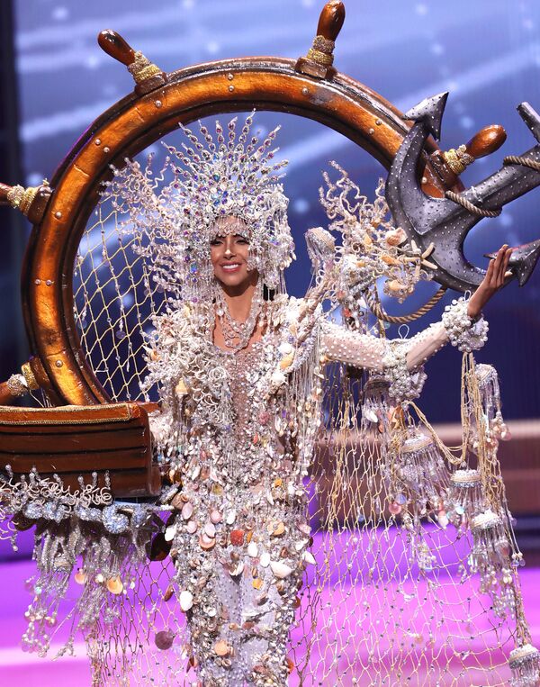 Мисс Панама Кармен Харамилло во время показа национального костюма конкурса Мисс Вселенная 2021  - Sputnik Казахстан