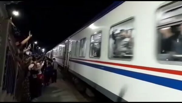 Поезд с сотнями кандасов прибыл из Туркменистана - Sputnik Казахстан