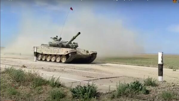 Подготовка танковых экипажей к Армейским международным играм 2021 - видео - Sputnik Казахстан