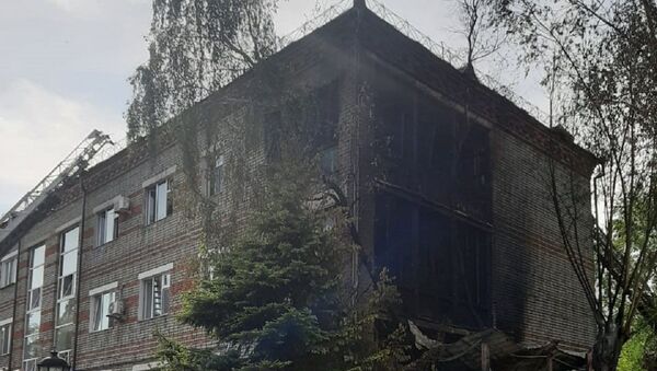 Горячие выходные: балконы трех этажей многоэтажки пылали пламенем в Петропавловске - Sputnik Қазақстан