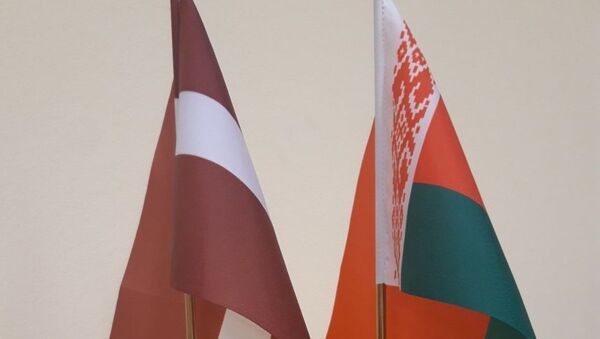 Флаги Латвии и Беларуси - Sputnik Казахстан