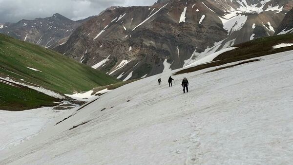Семеро туристов пропали в горах - Sputnik Казахстан