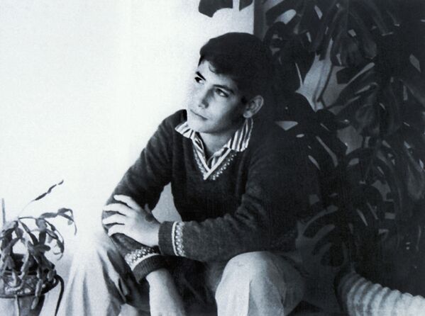 Премьер министр Израиля Беньямин Нетаньяху в подростковом возрасте, 1964 год  - Sputnik Казахстан