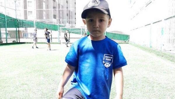Будущий Месси: четырехлетний астанчанин удивил футбольных тренеров - Sputnik Казахстан