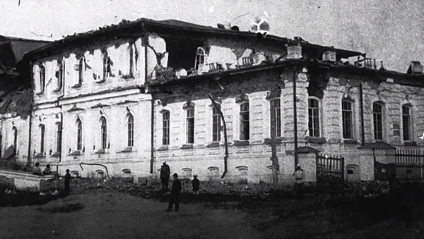 Разрушенное здание канцелярии губернатора в Верном - Sputnik Казахстан