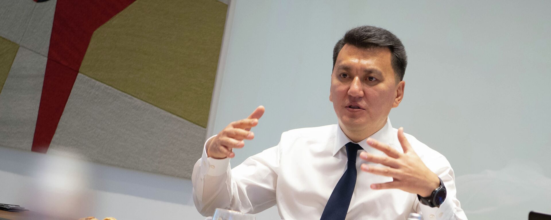 Ерлан Карин встретился с представителями СМИ - Sputnik Казахстан, 1920, 20.11.2025