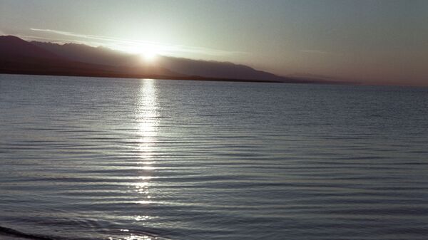 Озеро Иссык-Куль на рассвете - Sputnik Қазақстан