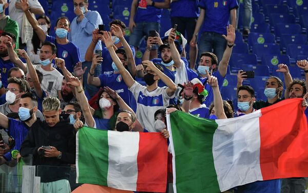 Итальянские болельщики на матче ЕВРО-2020 - Sputnik Казахстан